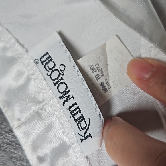 Vintage Karen Morgan white top with shoulder pads - Picture 4 of 7